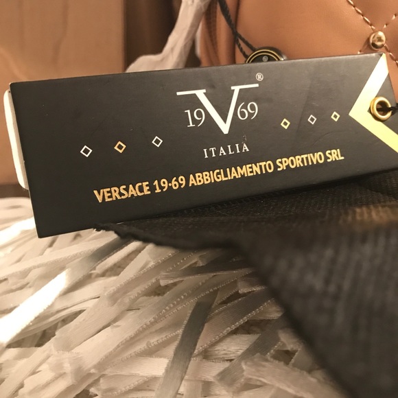 Versace19 V 69 Italia Abbigliamento Sportivo SRL - Picture 5 of 8